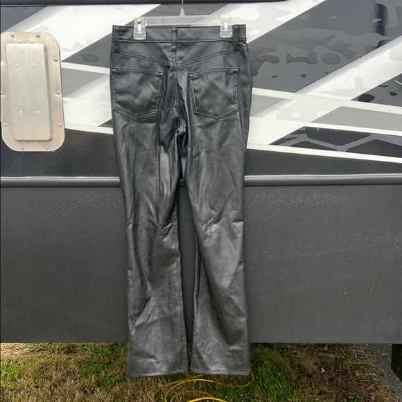 Old Navy Kids Black Casual Bottoms - Picture 2 of 2